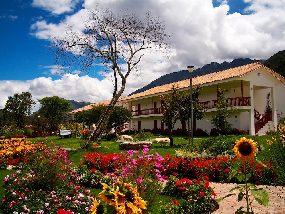 Hotel Agustos Урубамба Екстериор снимка
