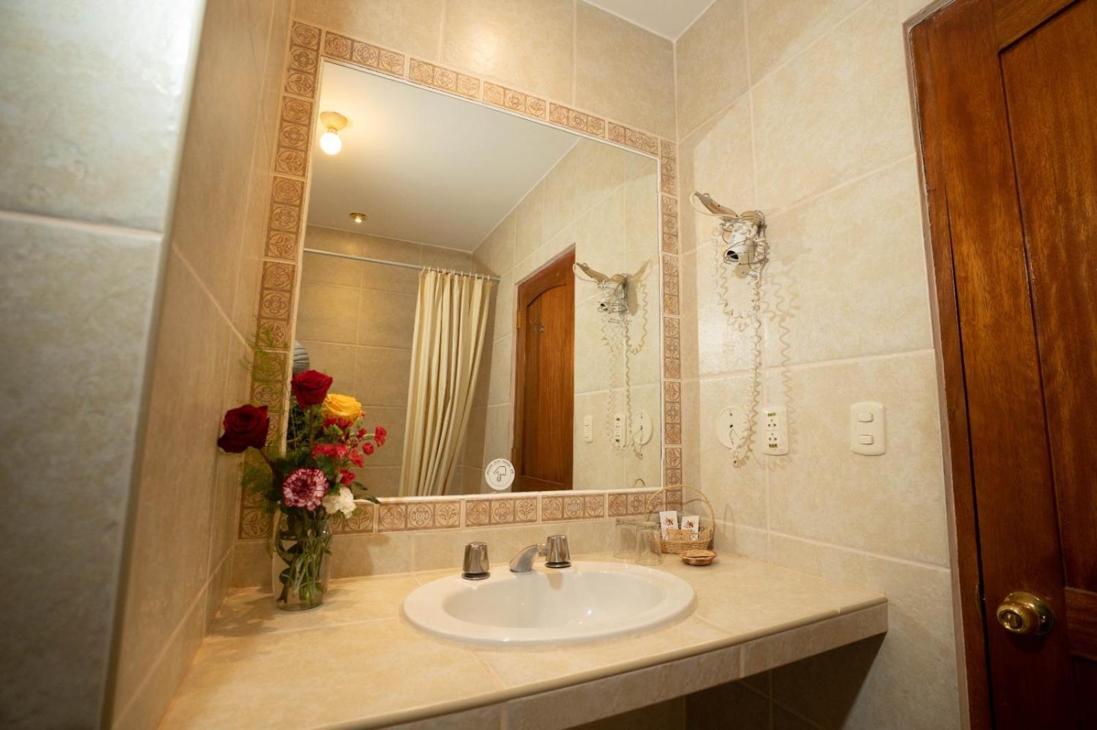 Hotel Agustos Урубамба Стая снимка