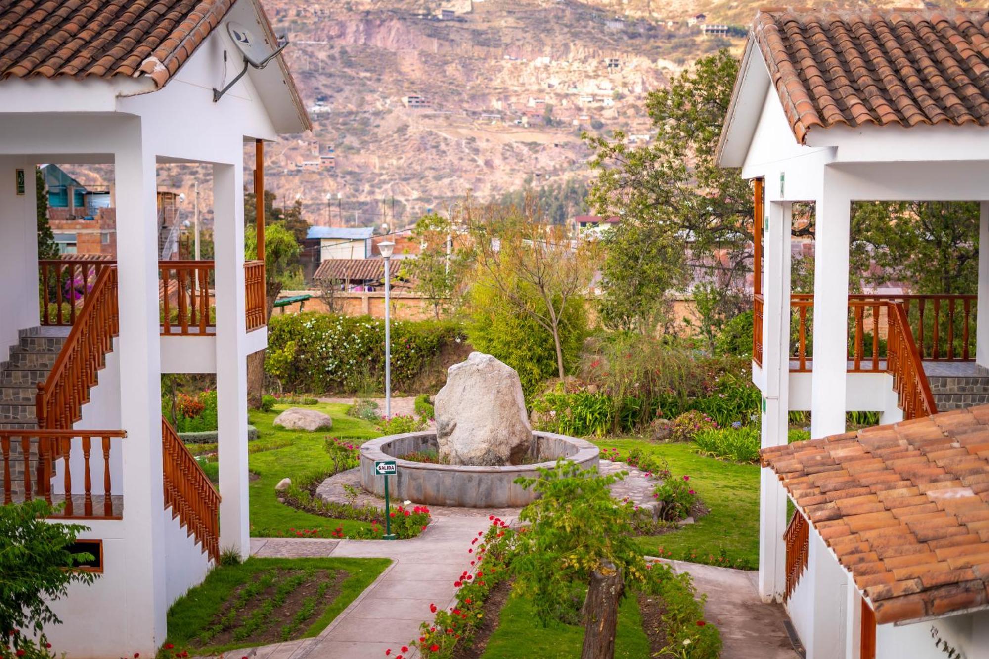 Hotel Agustos Урубамба Екстериор снимка