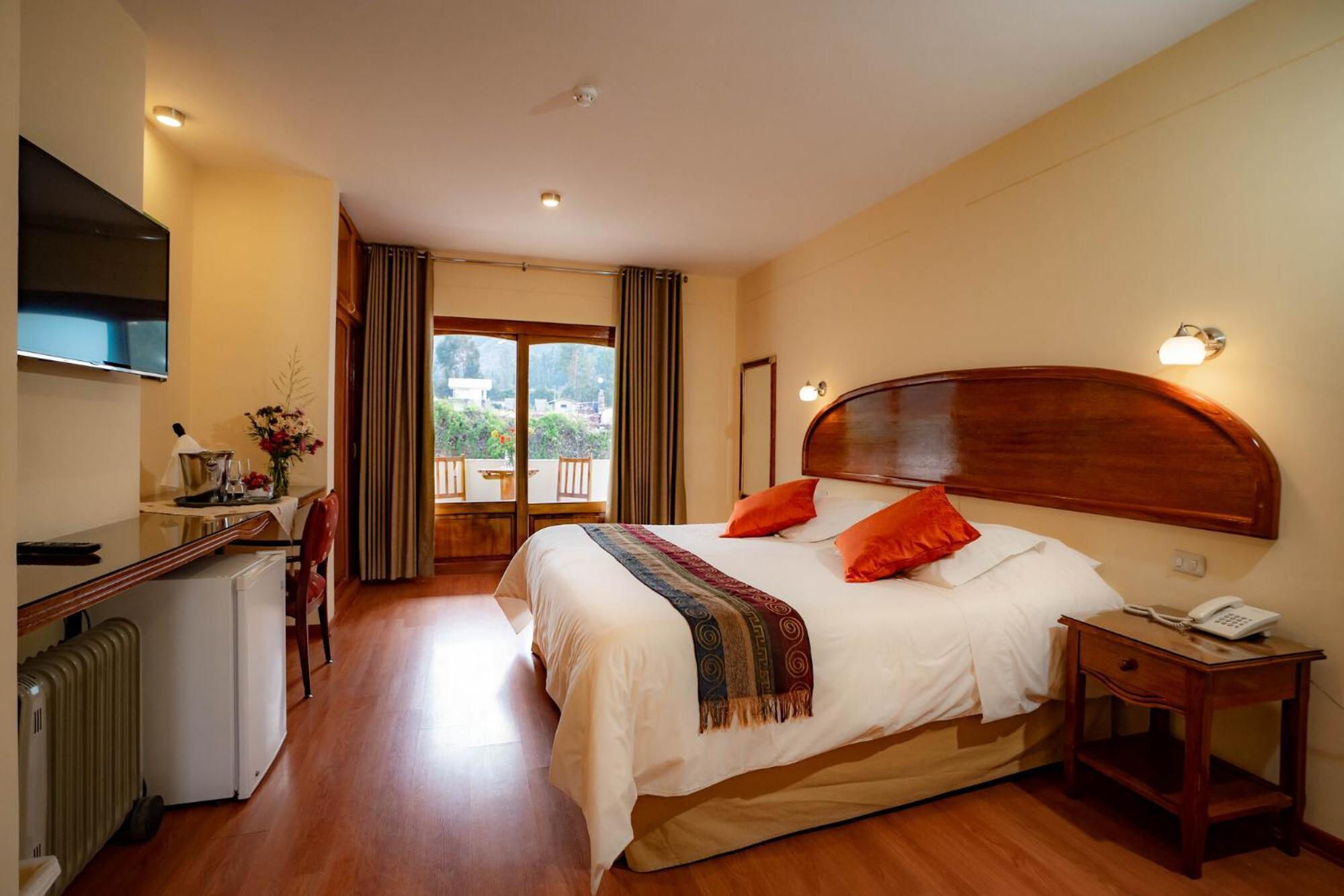 Hotel Agustos Урубамба Екстериор снимка